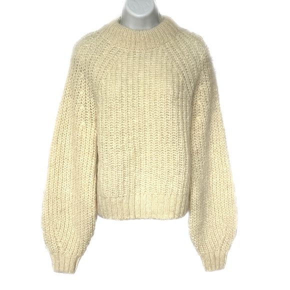 H&M Sweater Wool Alpaca Blend Pullover Size Small Soft Fluffy Beige Chunky Knit - Picture 1 of 4